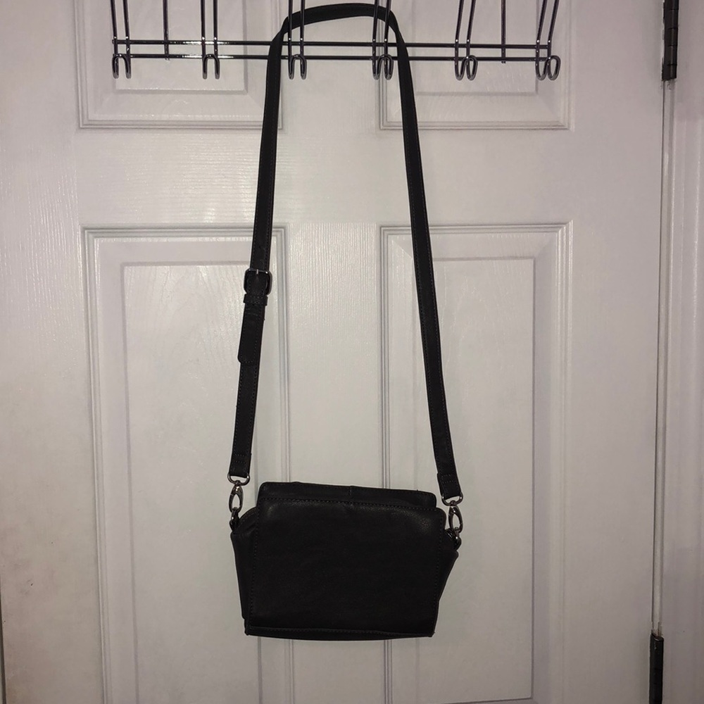 F21 Cross Body - Picture 2 of 7